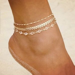♡ Boho Gold multi layer ankle bracelet.